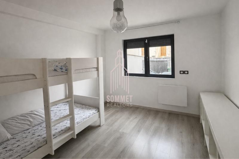 Appartement - 90 m² - 5 pièces