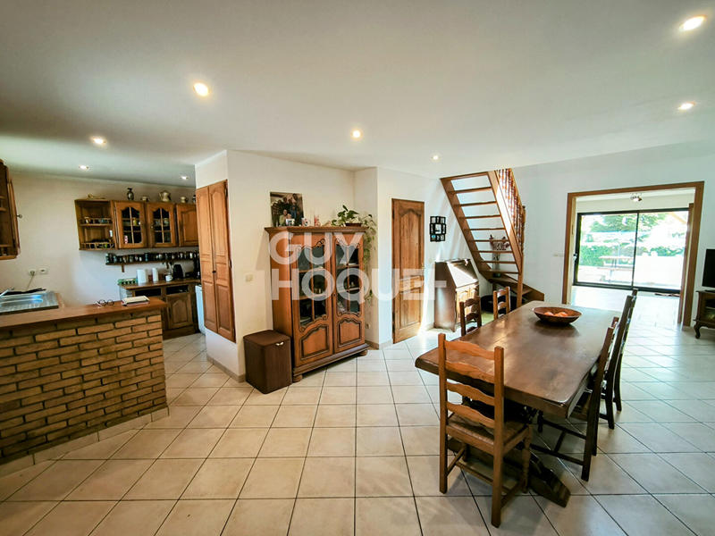 Maison - 195 m² - 6 pièces