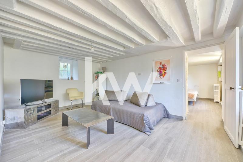 Maison - 351 m² - 8 pièces