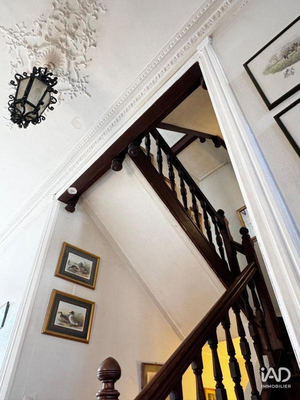 Maison - 176 m² - 10 pièces