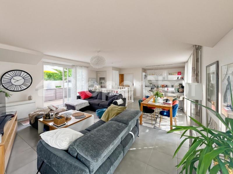 Appartement - 100 m² - 4 pièces