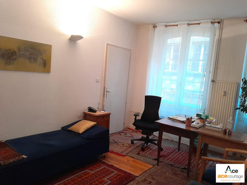 Bureau - 110 m² - 5 pièces