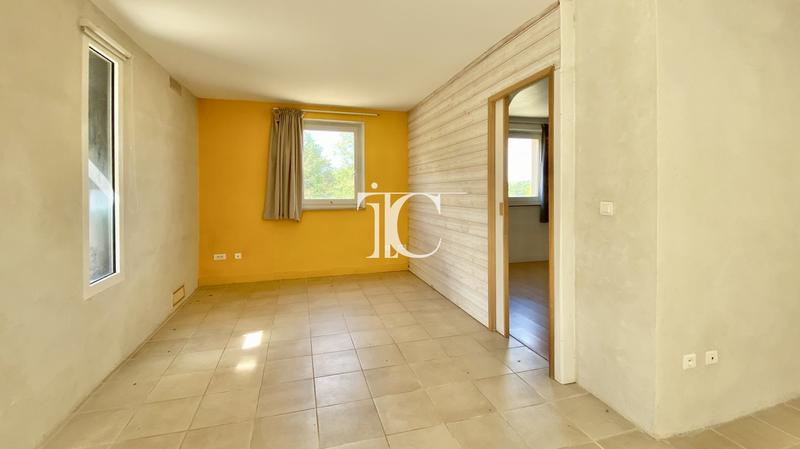 Maison de bois - 182 m² - 6 pièces