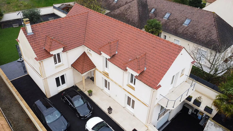 Maison - 240 m² - 7 pièces