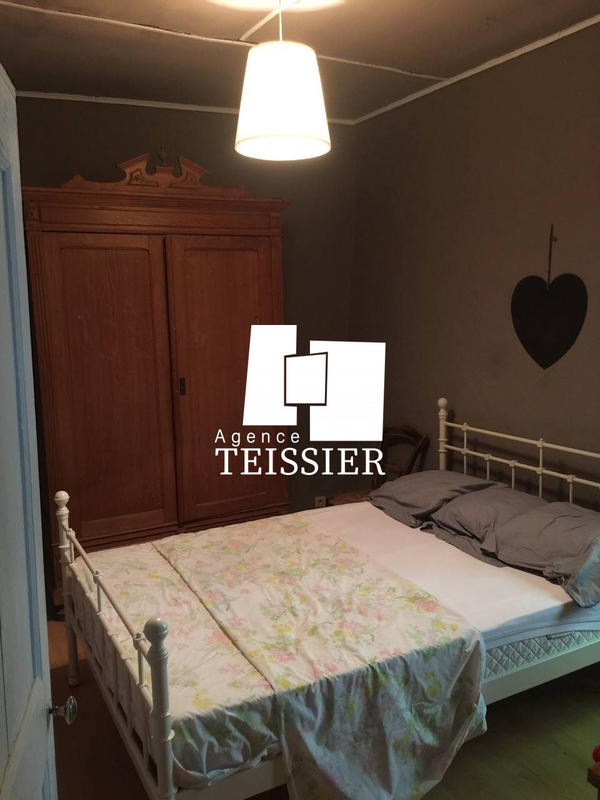 Maison - 300 m² - 14 pièces