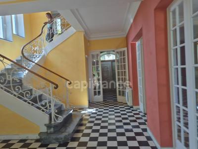 Maison - 188 m² - 8 pièces