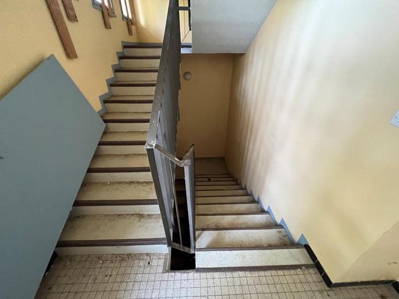 Maison - 1 238 m² - 20 pièces