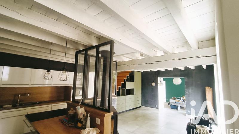 Maison - 180 m² - 11 pièces