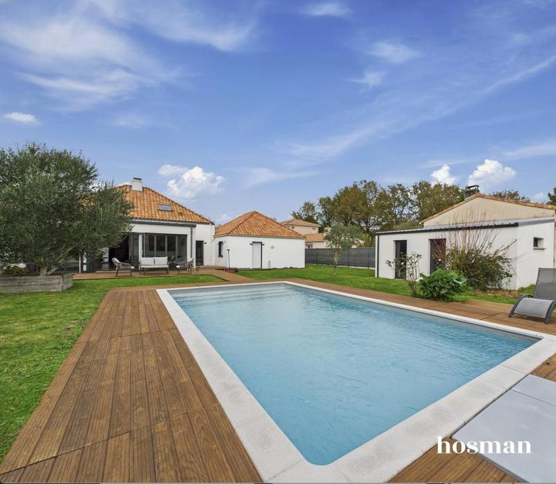 Maison - 172 m² - 8 pièces