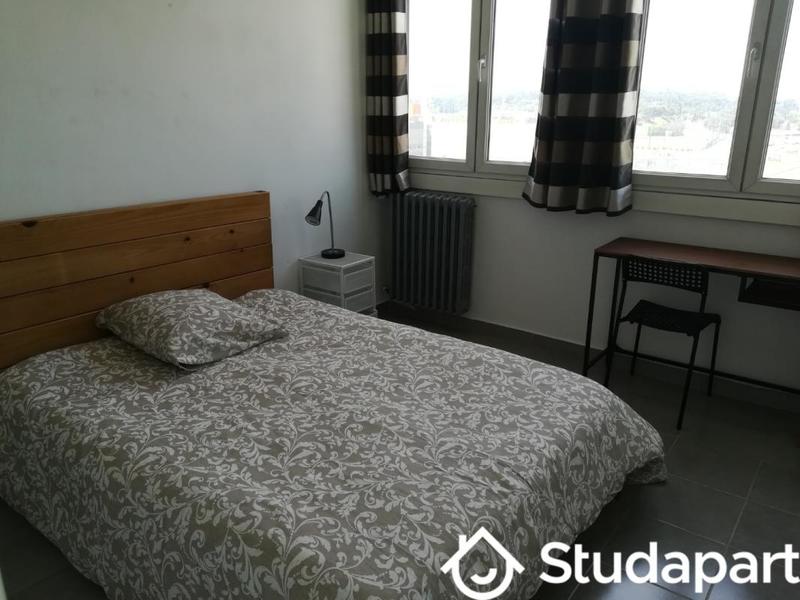 Chambre - 10 m² - 1 pièce