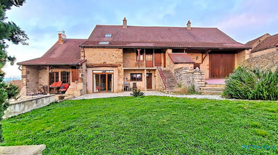 Maison ancienne - 213 m² - 8 pièces