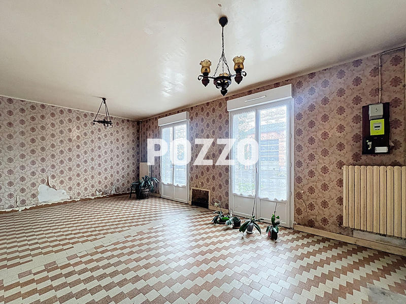 Maison - 136 m² - 9 pièces