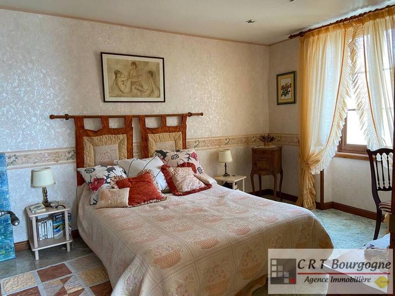 Maison ancienne - 215 m² - 7 pièces