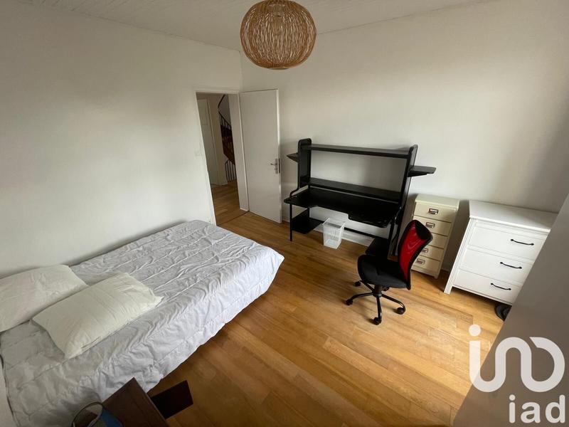 Maison - 241 m² - 12 pièces