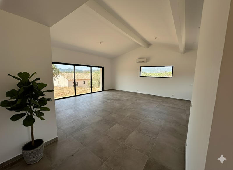 Maison - 107 m² - 4 pièces