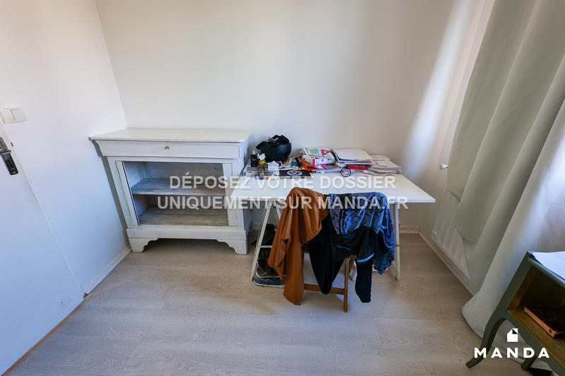 Chambre - 10 m² - 4 pièces