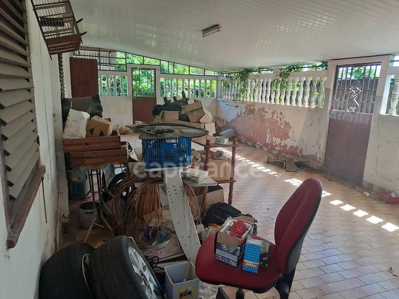 Maison - 338 m² - 8 pièces