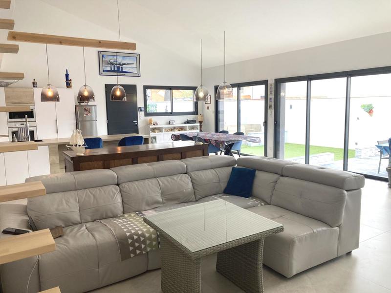 Maison contemporaine - 181 m² - 5 pièces