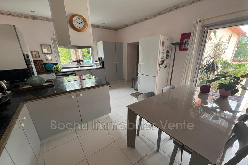 Villa - 320 m² - 9 pièces