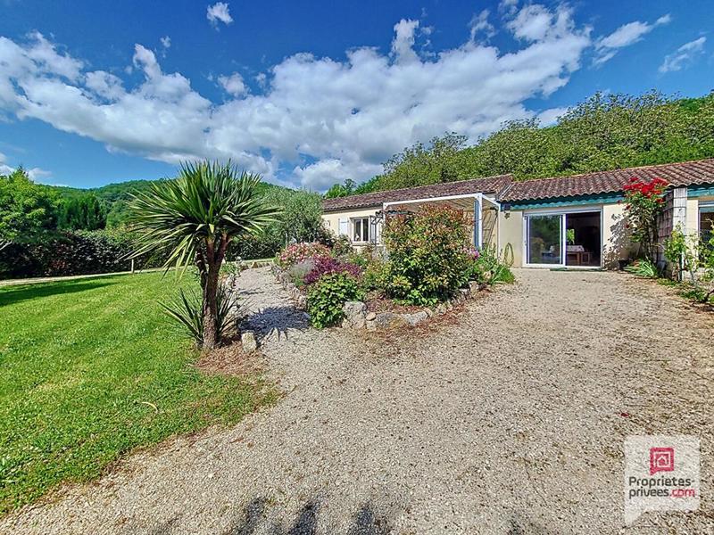 Maison - 145 m² - 7 pièces