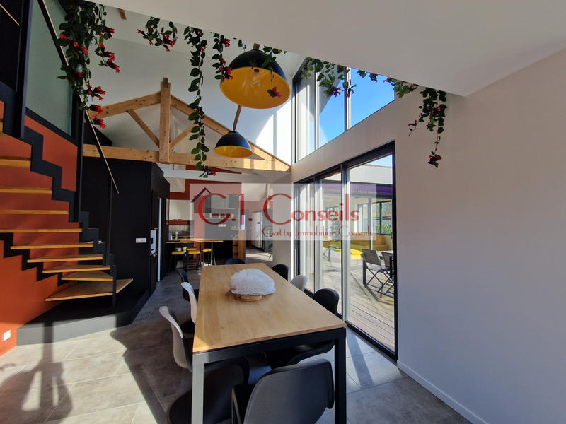 Maison - 165 m² - 7 pièces