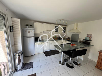 Maison - 255 m² - 10 pièces