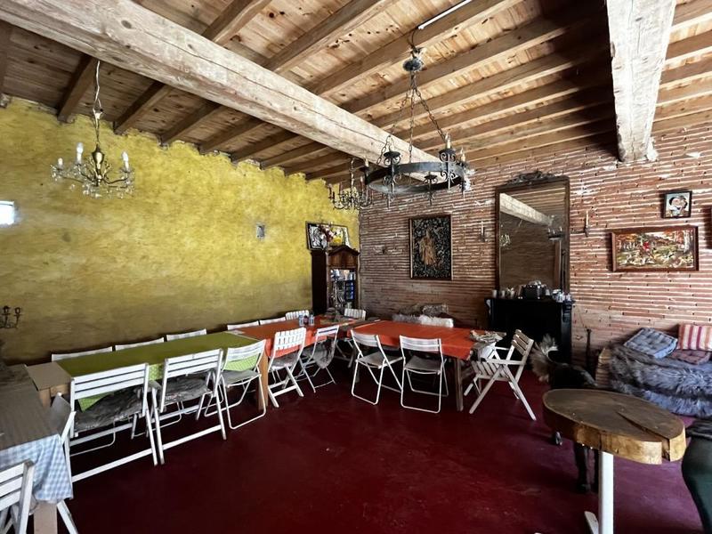 Propriété - 570 m² - 20 pièces