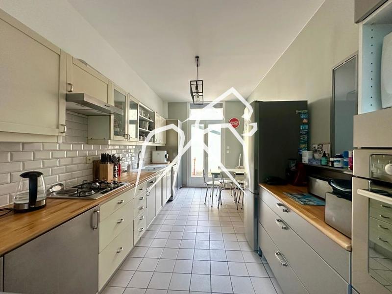 Appartement ancien - 159 m² - 5 pièces