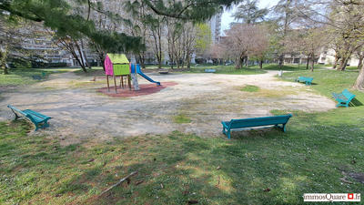 Appartement - 80 m² - 4 pièces