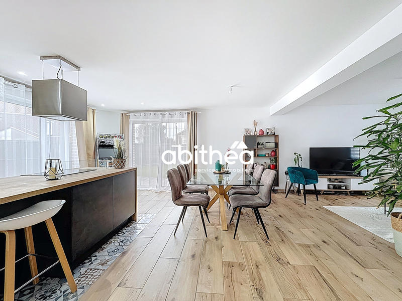 Maison - 100 m² - 5 pièces