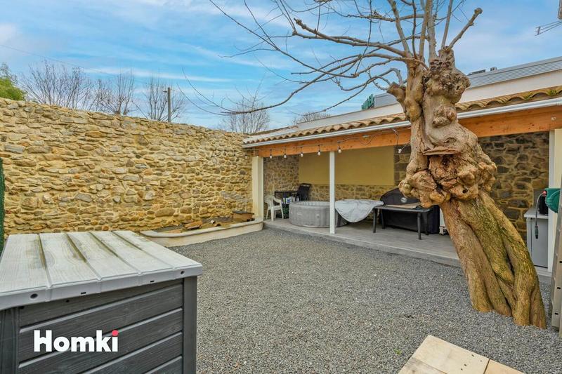 Appartement - 96 m² - 2 pièces