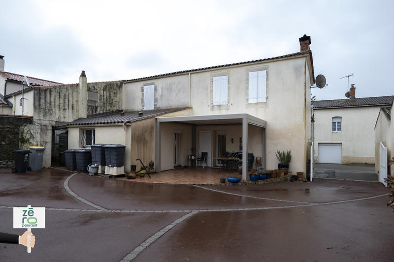 Maison - 143 m² - 7 pièces