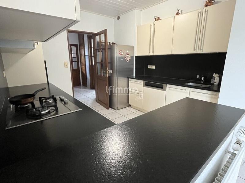 Maison - 186 m² - 7 pièces