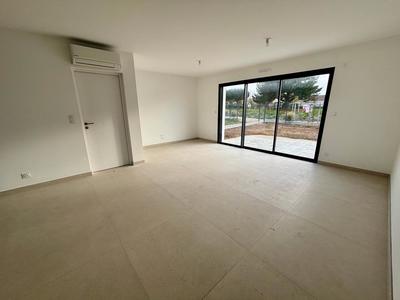 Maison - 83 m² - 4 pièces