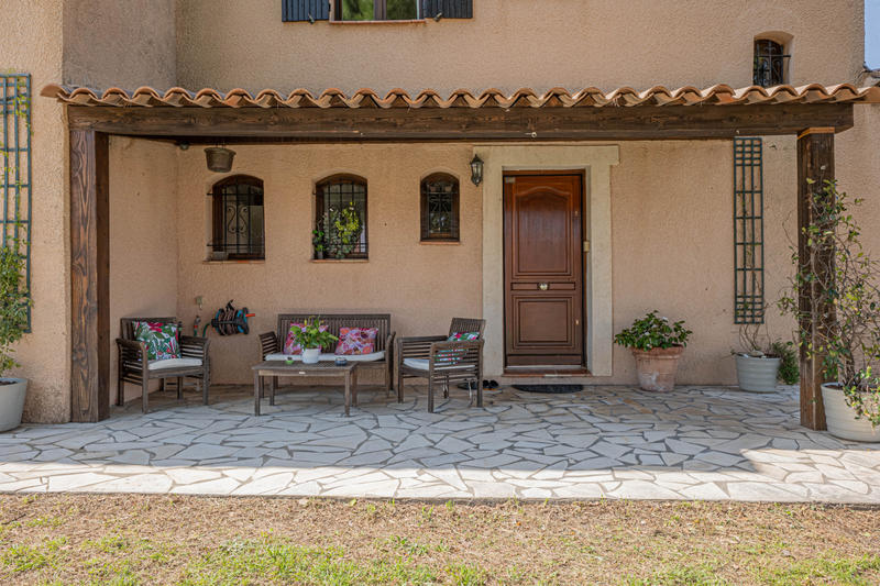 Maison - 181 m² - 8 pièces