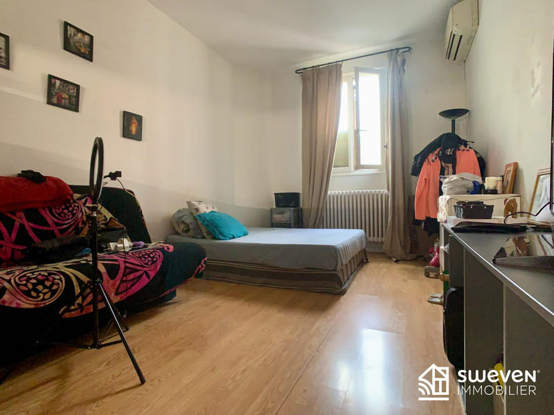 Maison - 320 m² - 8 pièces