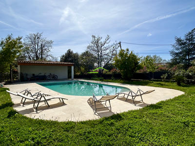 Maison - 257 m² - 6 pièces