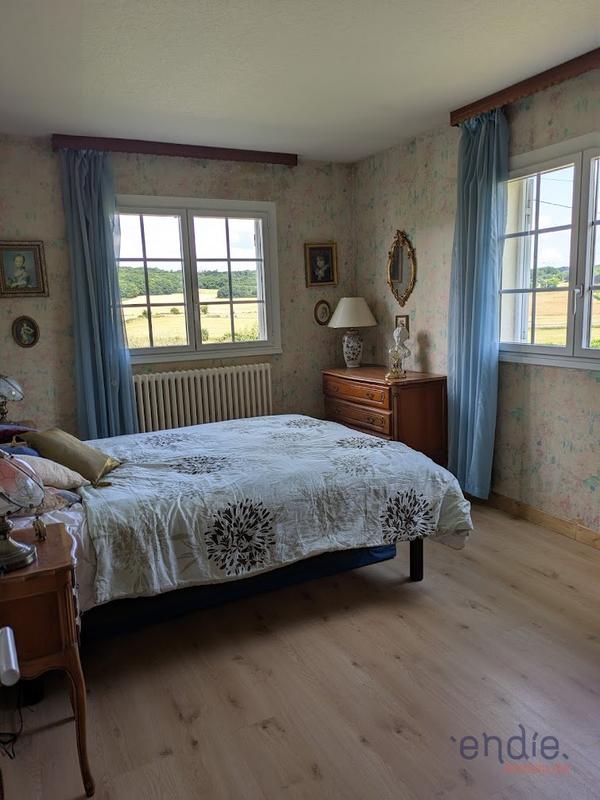 Maison - 120 m² - 8 pièces