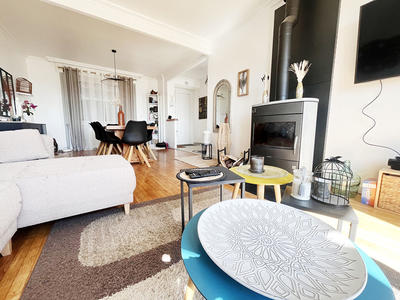 Maison - 198 m² - 8 pièces