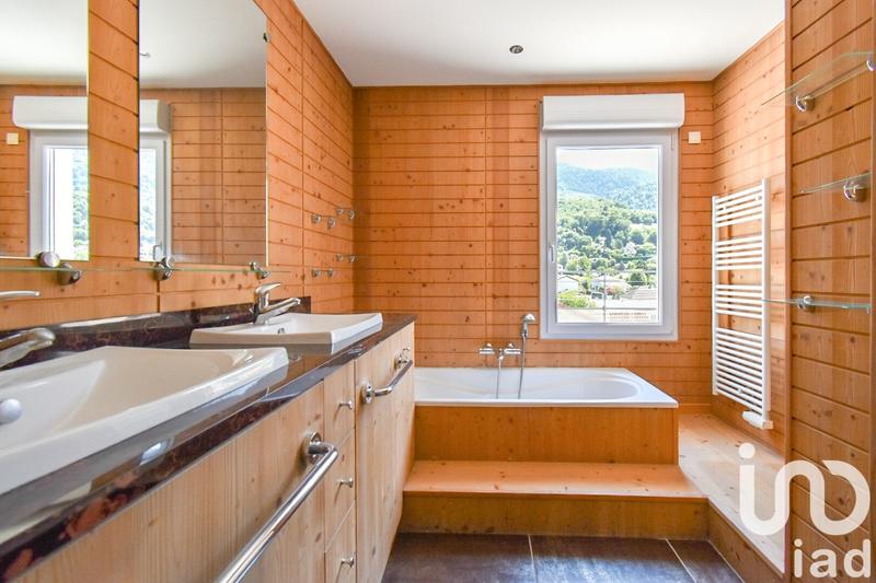 Appartement - 120 m² - 4 pièces