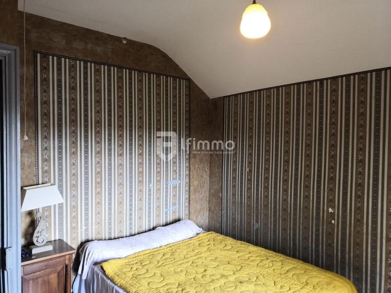 Propriété - 198 m² - 10 pièces