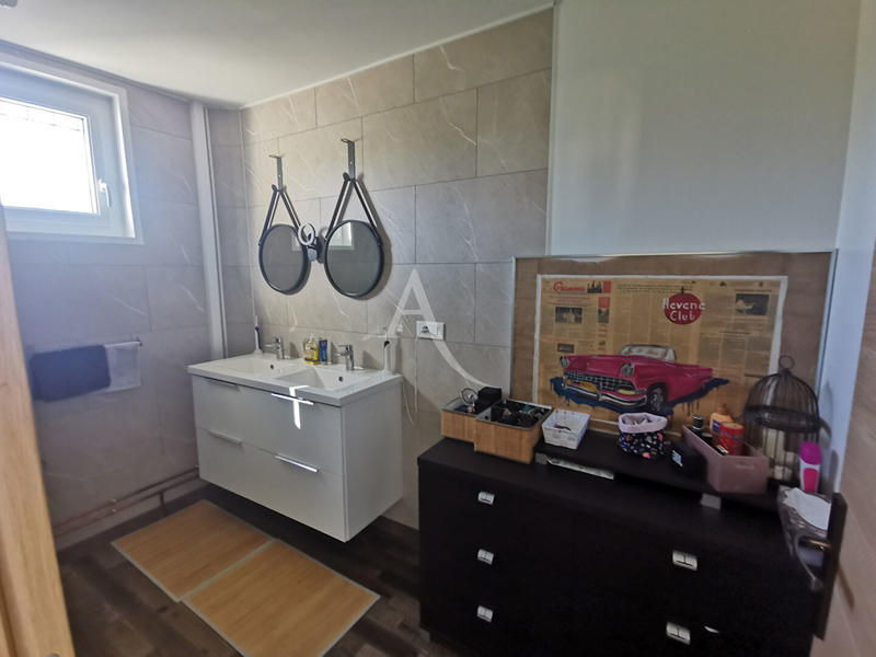 Maison - 123 m² - 5 pièces