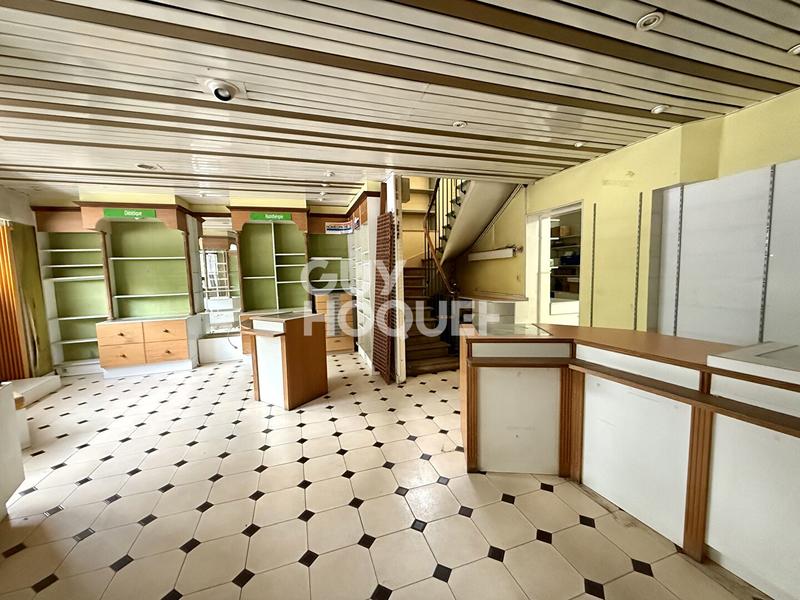 Local commercial - 200 m² - 7 pièces