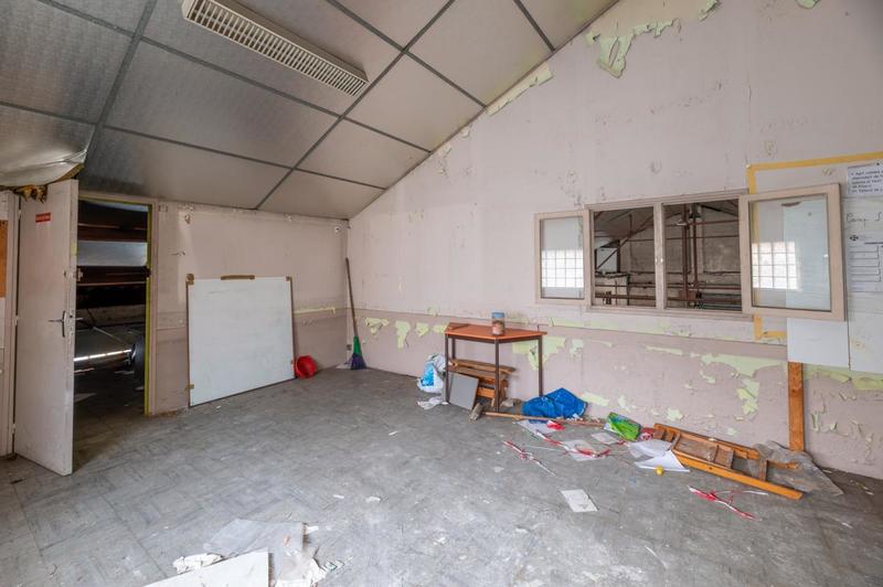 Local d'activité / Entrepôt - 250 m²