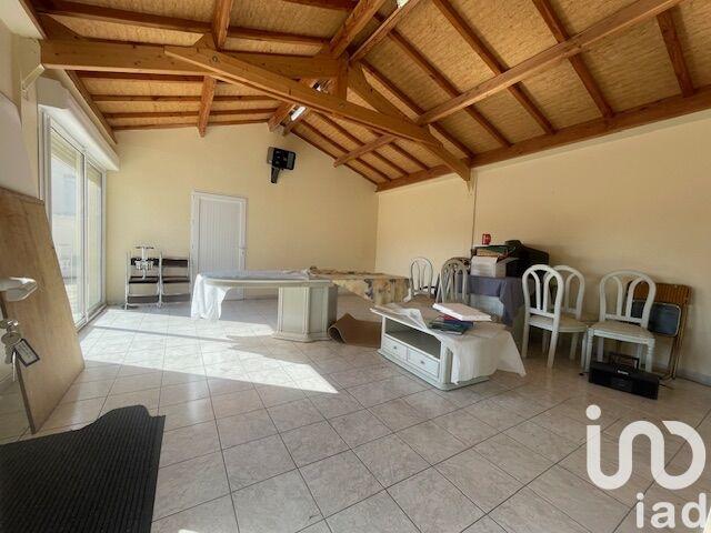 Maison - 231 m² - 8 pièces