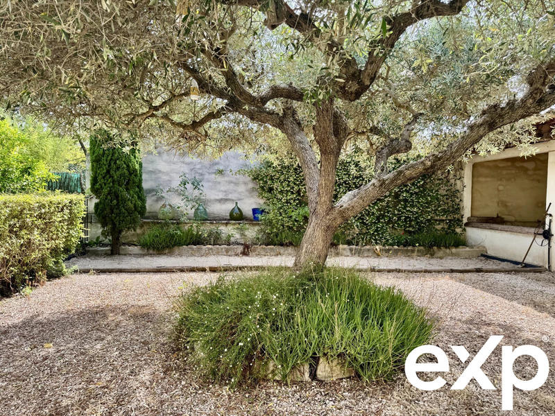 Maison - 300 m² - 7 pièces