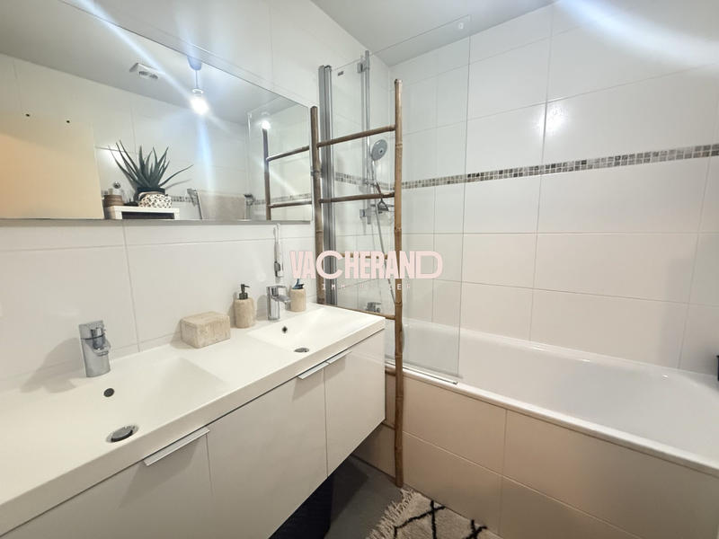 Appartement - 79 m² - 4 pièces