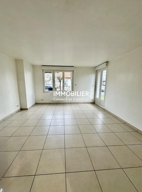 Maison - 183 m² - 9 pièces