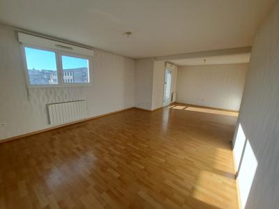 Appartement - 90 m² - 4 pièces