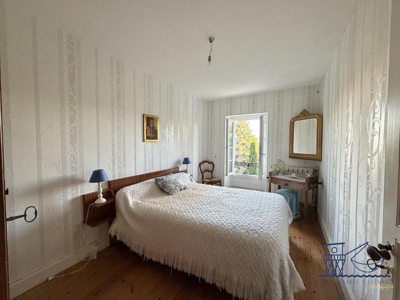 Maison ancienne - 319 m² - 10 pièces